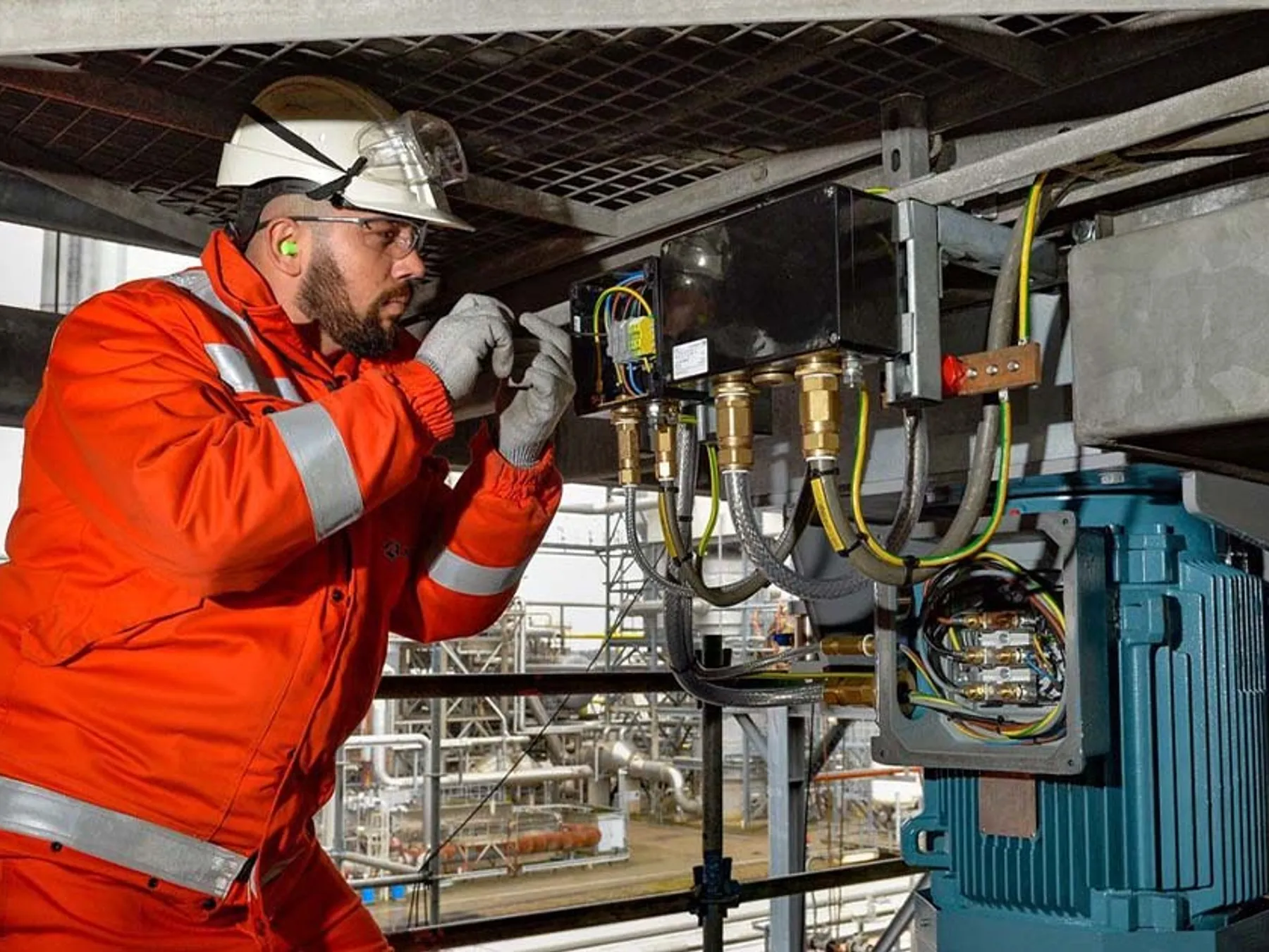Kent is awarded 5 year maintenance contract at Shell Pernis Moerdijk The Netherlands